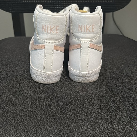 Nike Blazer Mid 77 Size 6 - Picture 3 of 6